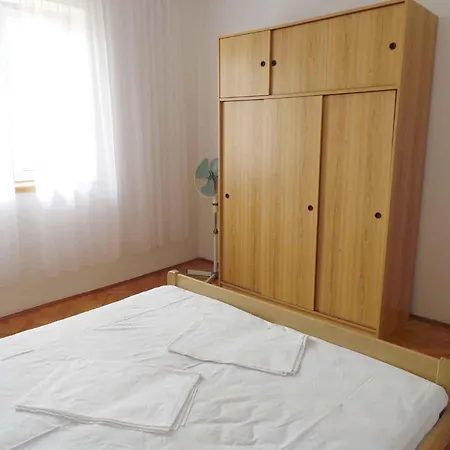 In Grebastica 7184 Apartmán Baselovici